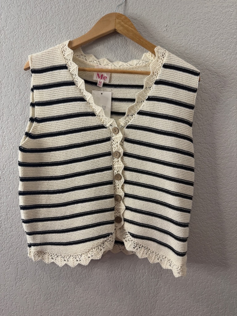 Button vest